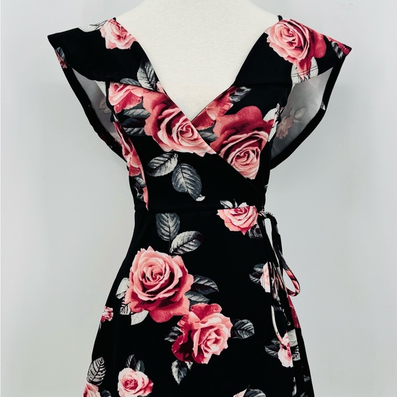 Charlotte Russe Dresses & Skirts - Charlotte Russe Off Shoulder Floral Dress - Black and Pink, S